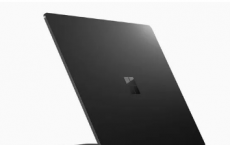 全黑的Surface Laptop在微软的10月2日活动之前弹出