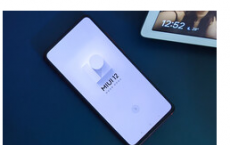 小米一直在缓慢而稳定地将MIUI 12更新推向其旗舰和次高