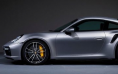 保时捷911 Turbo S确实比它所替代的型号更快 更强大 更先进