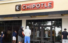 Chipotle承诺重新开放餐厅时将雇用10,000名工人