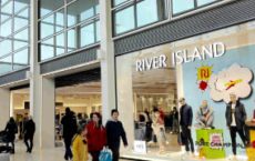 River Island重新开放了在线运营 加入了越来越多的零售商清单