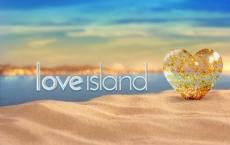 我们对LOVE ISLAND的内饰进行评分